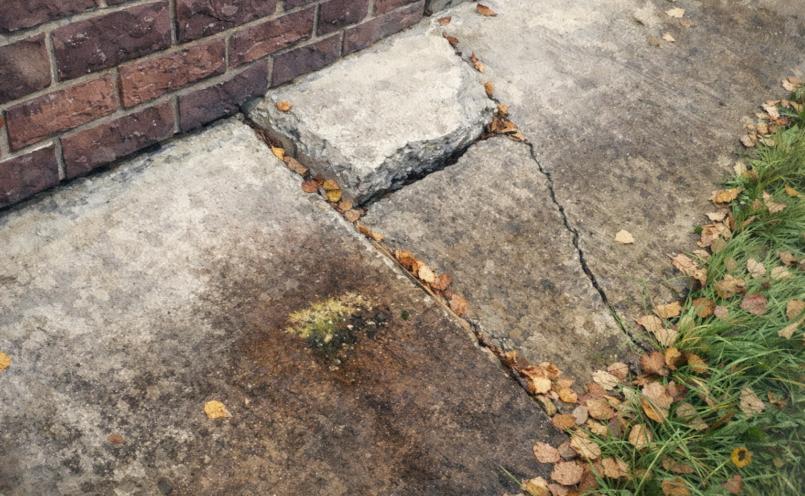 трещины в отмостке